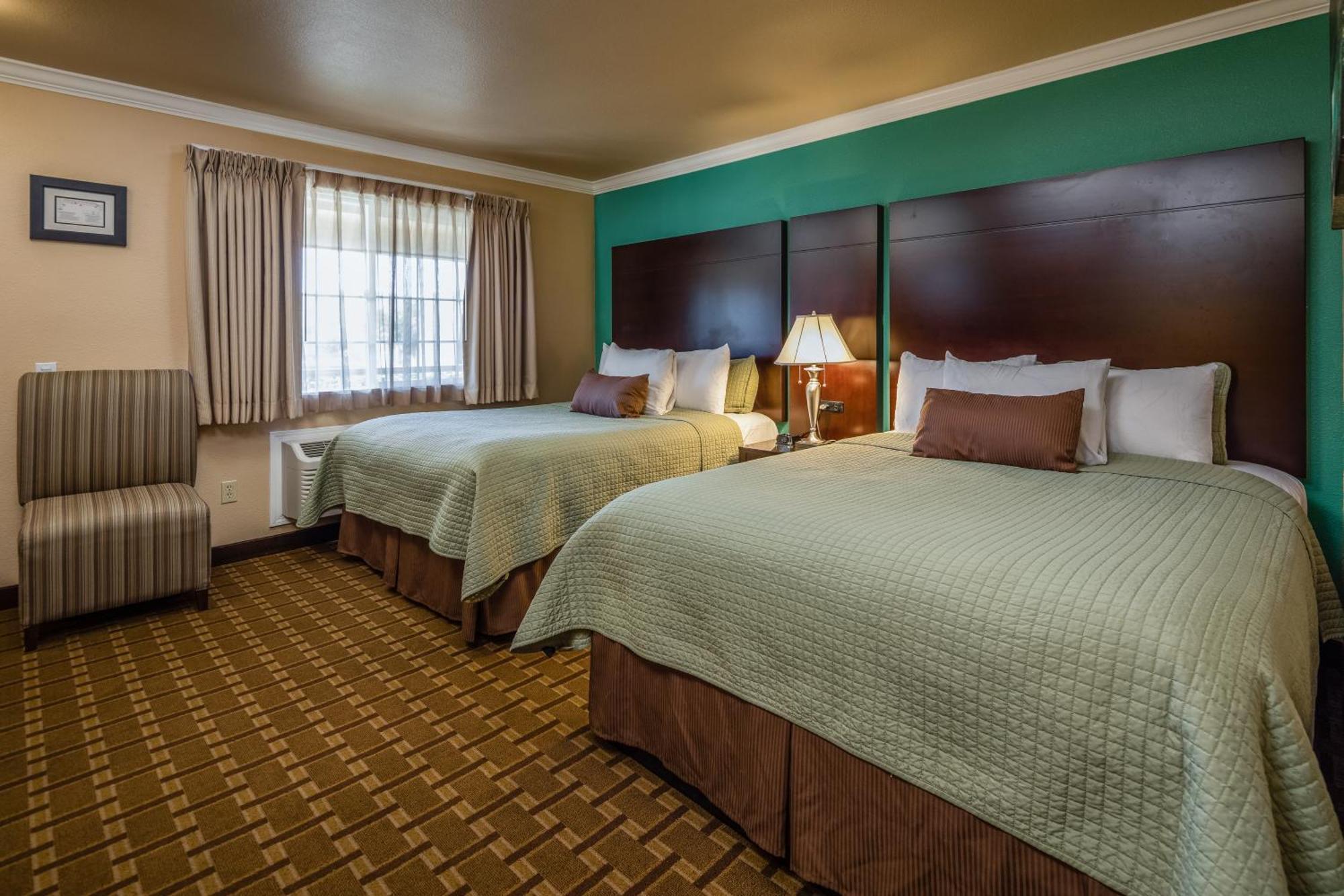 Queen Room Two Queen Beds Non-Smoking