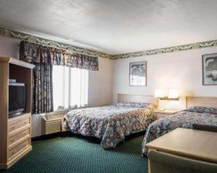 Non-Smoking Double Queen Room