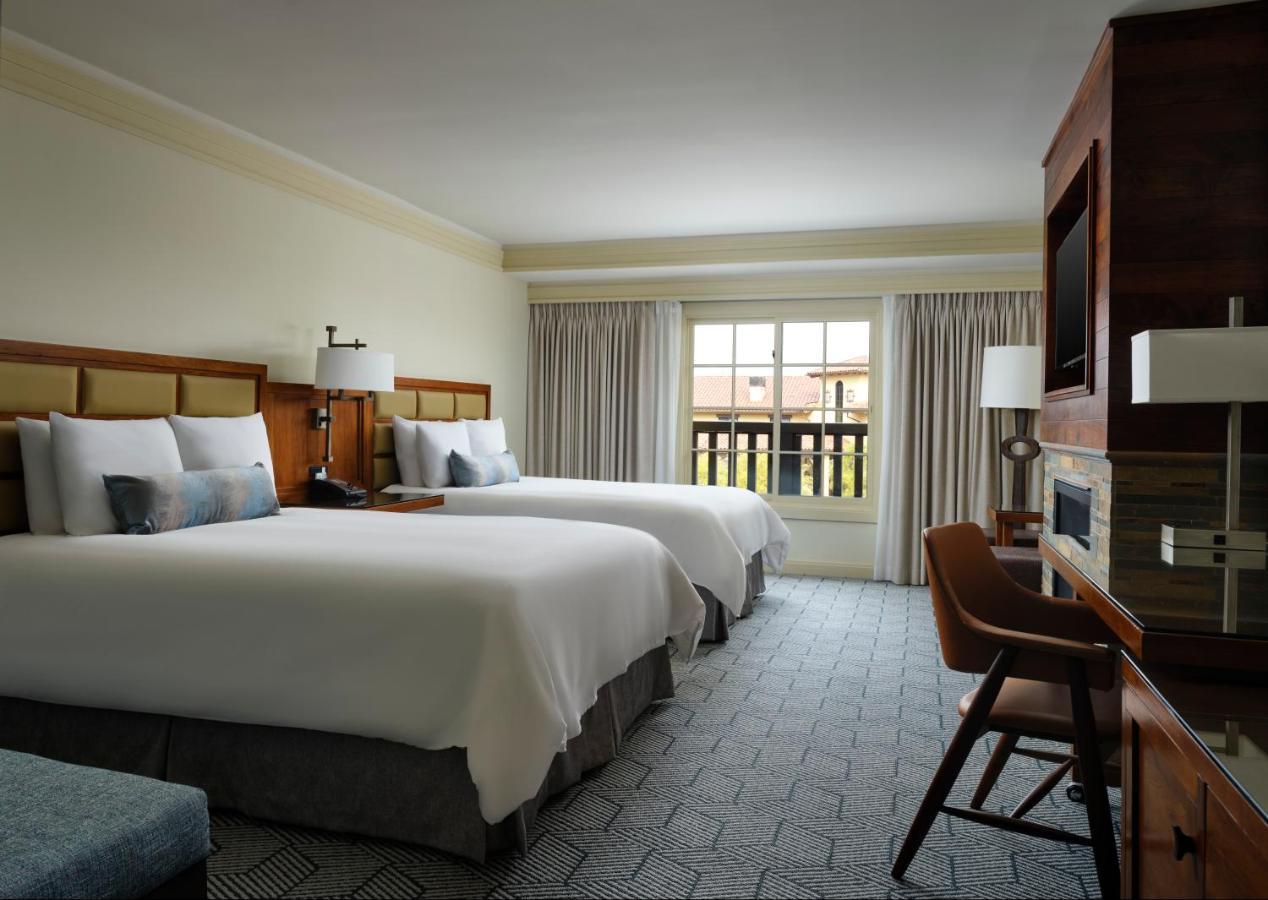 Premier Two Queen Room Fireplace