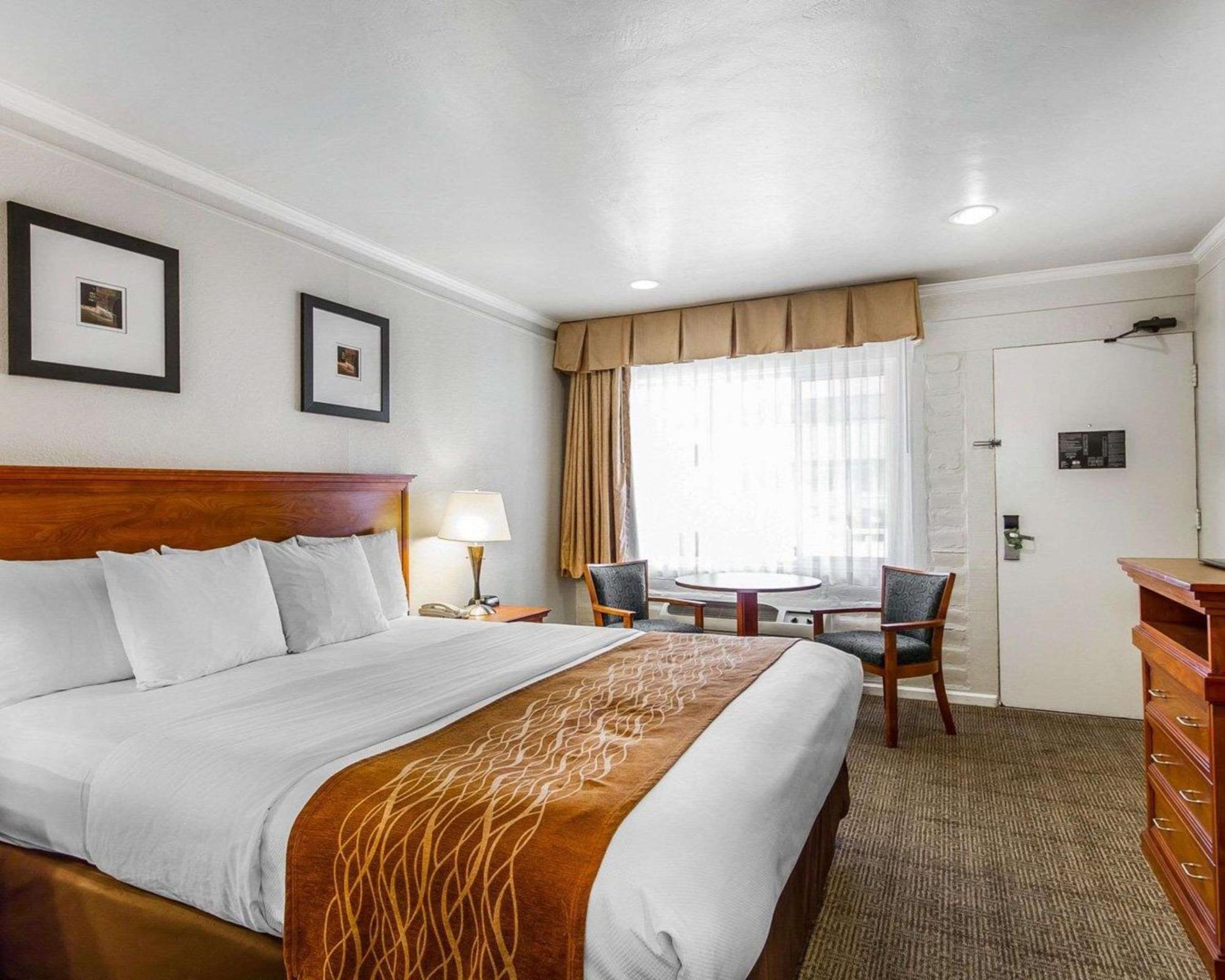 Standard Room One King Bed Non-Smoking