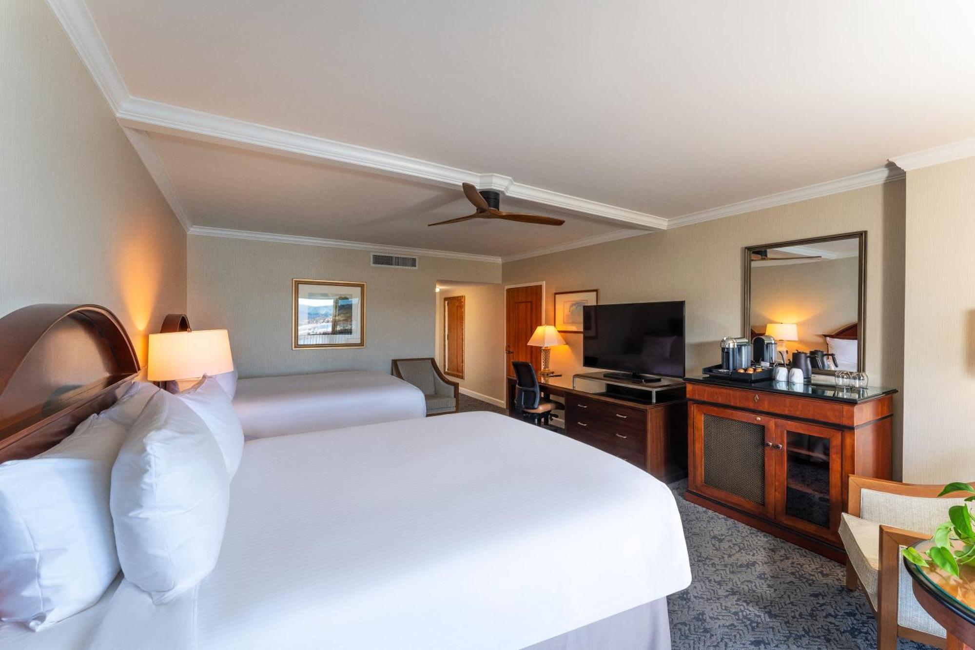 Direct Ocean View 2 Queen room Balcony