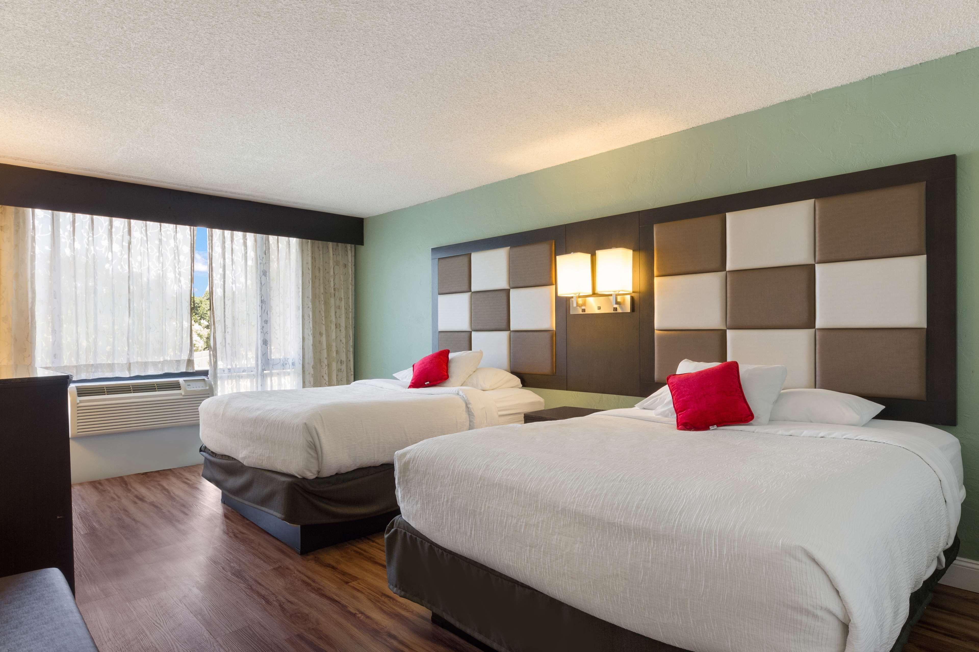 Queen Room Two Queen Beds