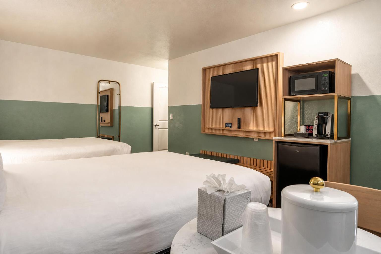 Queen Room Two Queen Beds