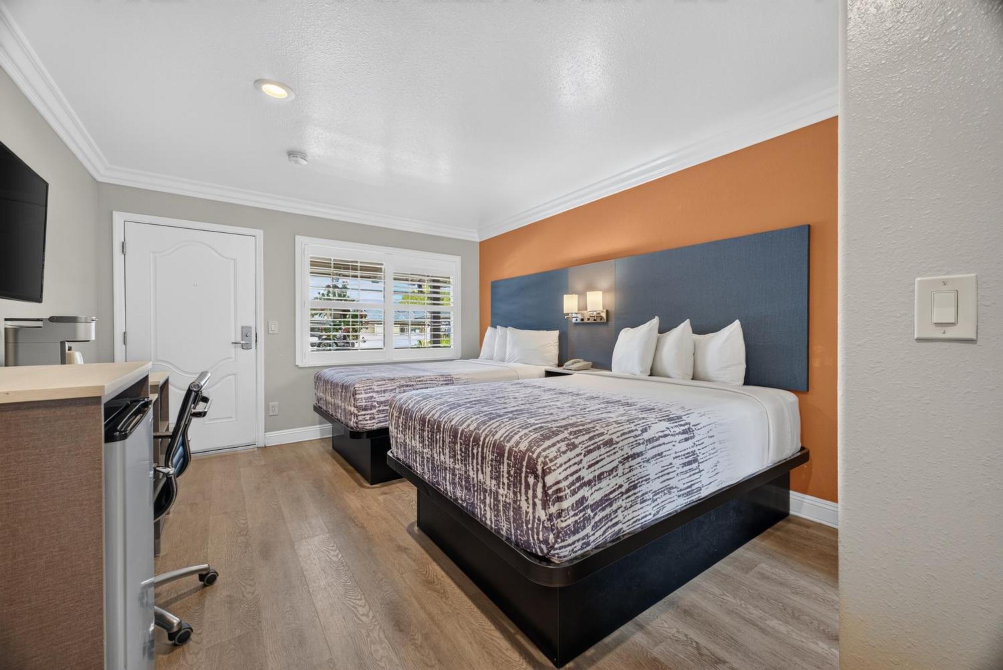 Standard 2 double beds