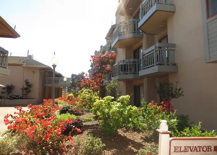 Victorian Inn Monterey