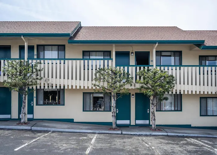 Scottish Fairway Inn Monterey